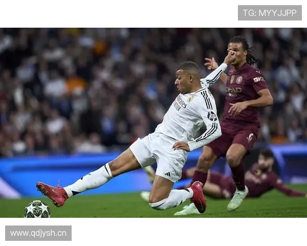 C罗边锋时期解析：速度与突破能力如何支撑进攻爆发